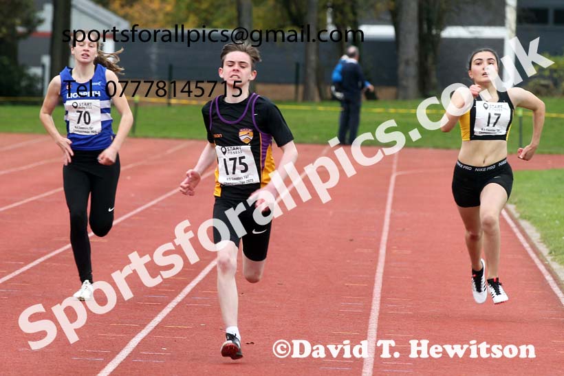 200 metres, NECAA Open Meeting, Morpeth, Sunday, October 18th. David T. Hewitson/Sports for All Pics